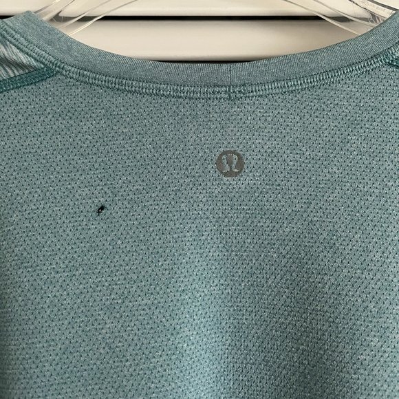 Lululemon Metal Vent Tech Long Sleeve men’s large teal rare - Picture 7 of 12